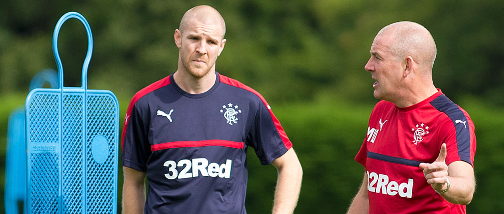 Senderos parfait sa maîtrise tactique en compagnie de l'entraîneur Warburton...