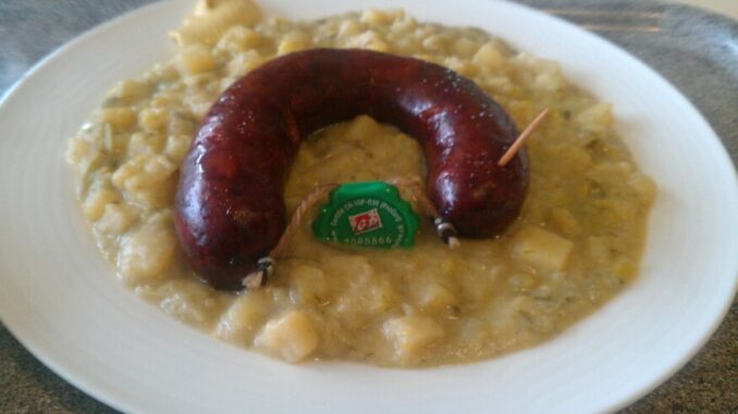 Papet_vaudois_et_saucisse_aux_choux